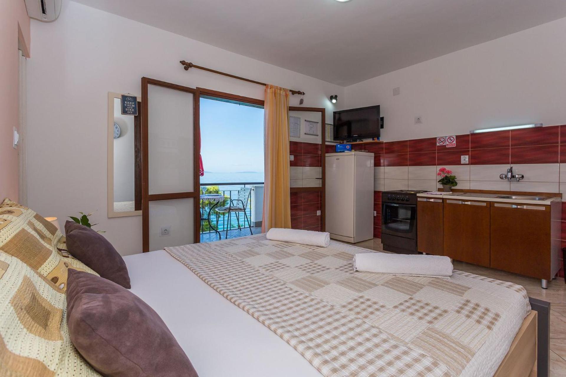 Apartments Verica - 15 M From Beach Krilo Exterior photo